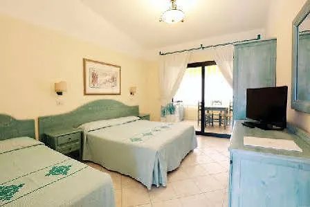 Residence Cala Liberotto מלון דירות קאלה ליברוטו