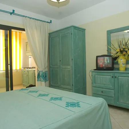 Residence Cala Liberotto Apart Otel 3*
