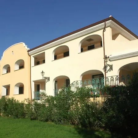Residence Cala Liberotto 4*